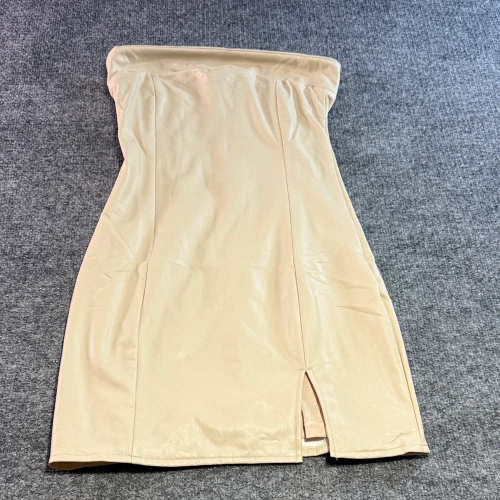 Chic Strapless Beige Dress
